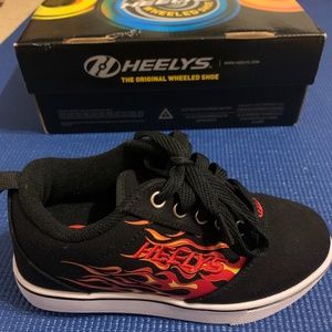 Super Cool Brand New Flamin’ Heelys